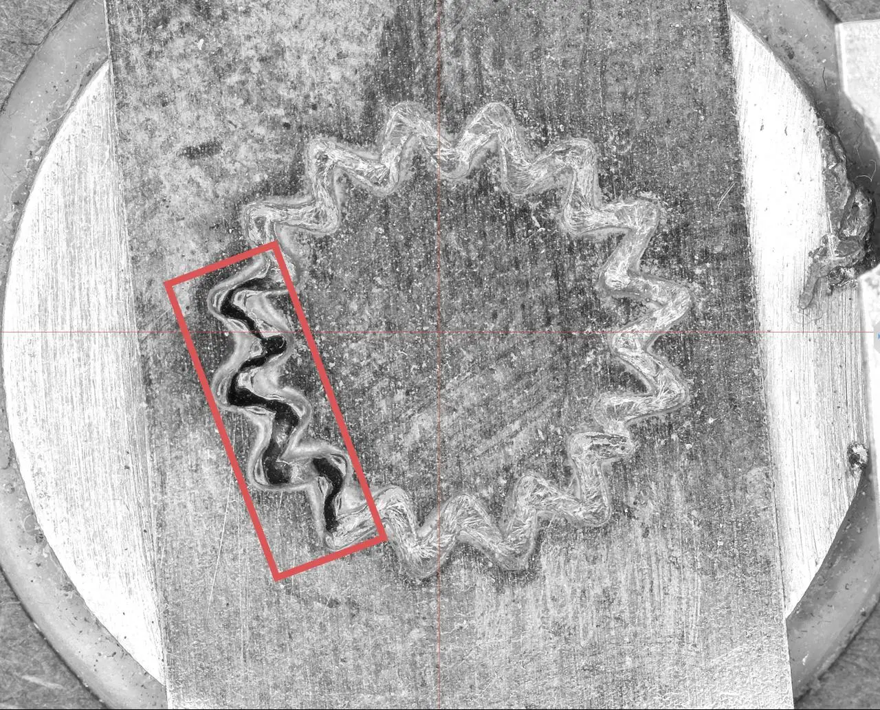 Incompletely filled groove
